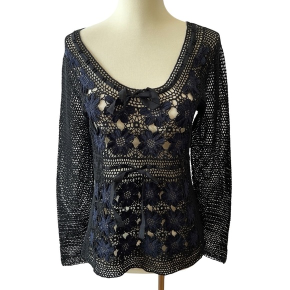 CROCHET TOP FITS M BLACK BLUE FLORAL FAIRY GOTH WITCHY SHEER BOHEMIAN LACE CHIC - Picture 1 of 11